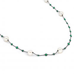 Collana lunga in argento, perle e zirconia verde