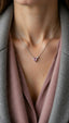 Collana in Oro Bianco 18 Carati con Cuore di Zaffiro Rosa e Diamante – Herzel Gioielli